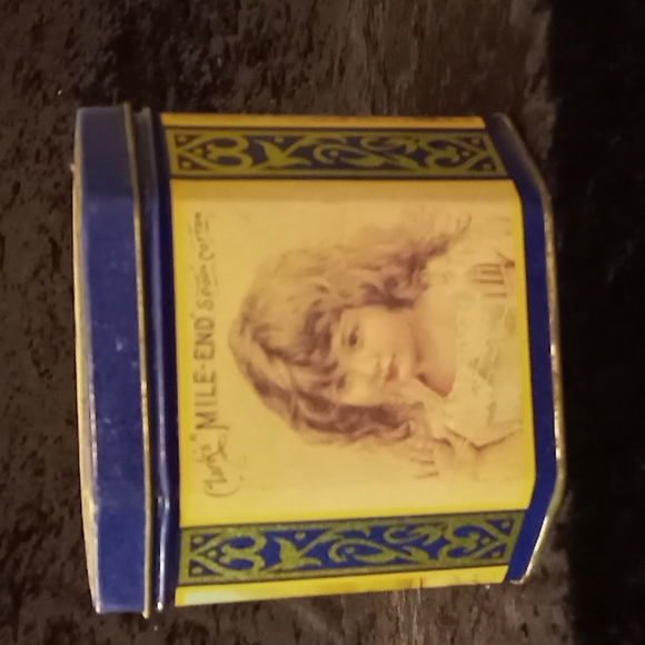 Bristolware J&P Coats Vintage Looking Tin Box - Picture 3 of 7